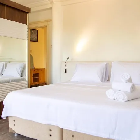 Enchanting With Backyard In Cesme Near Daire
