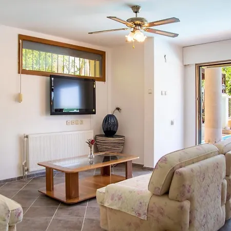 شقة Enchanting With Backyard In Cesme Near