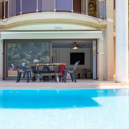 شقة Enchanting With Backyard In Cesme Near